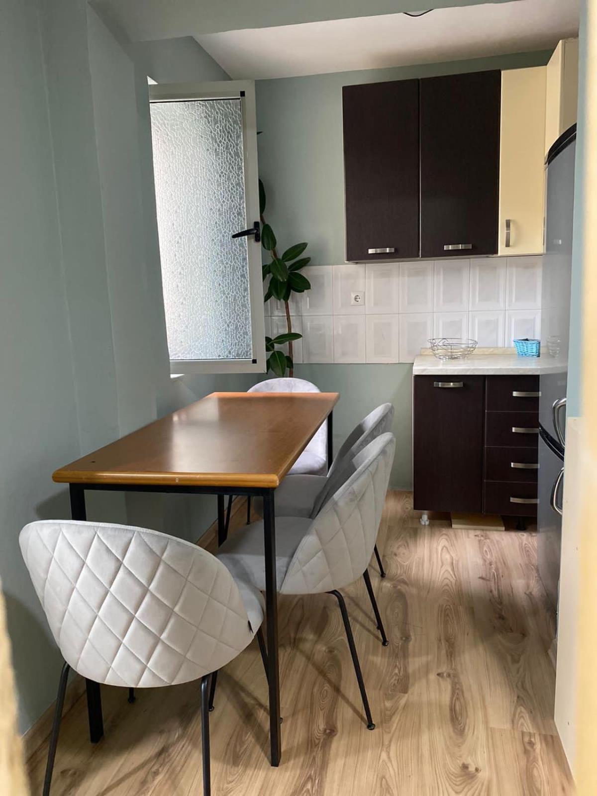 Apartament Itan's *